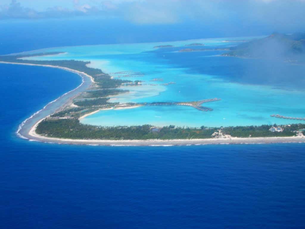 ISOLE DELLA POLINESIA FRANCESE BORA BORA VEDUTA DALL'ALTO