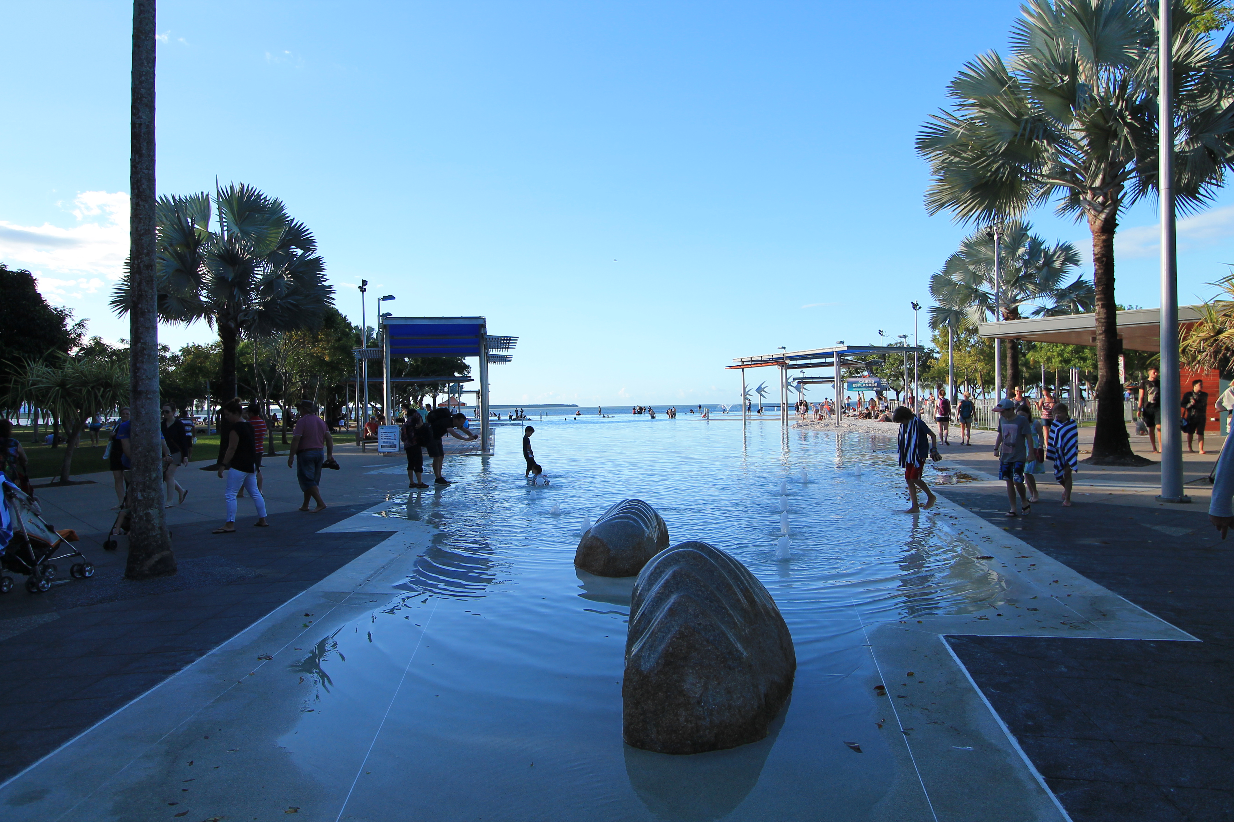 QUEENSLAND AUSTRALIA CAIRNS ESPLANADE LAGOON