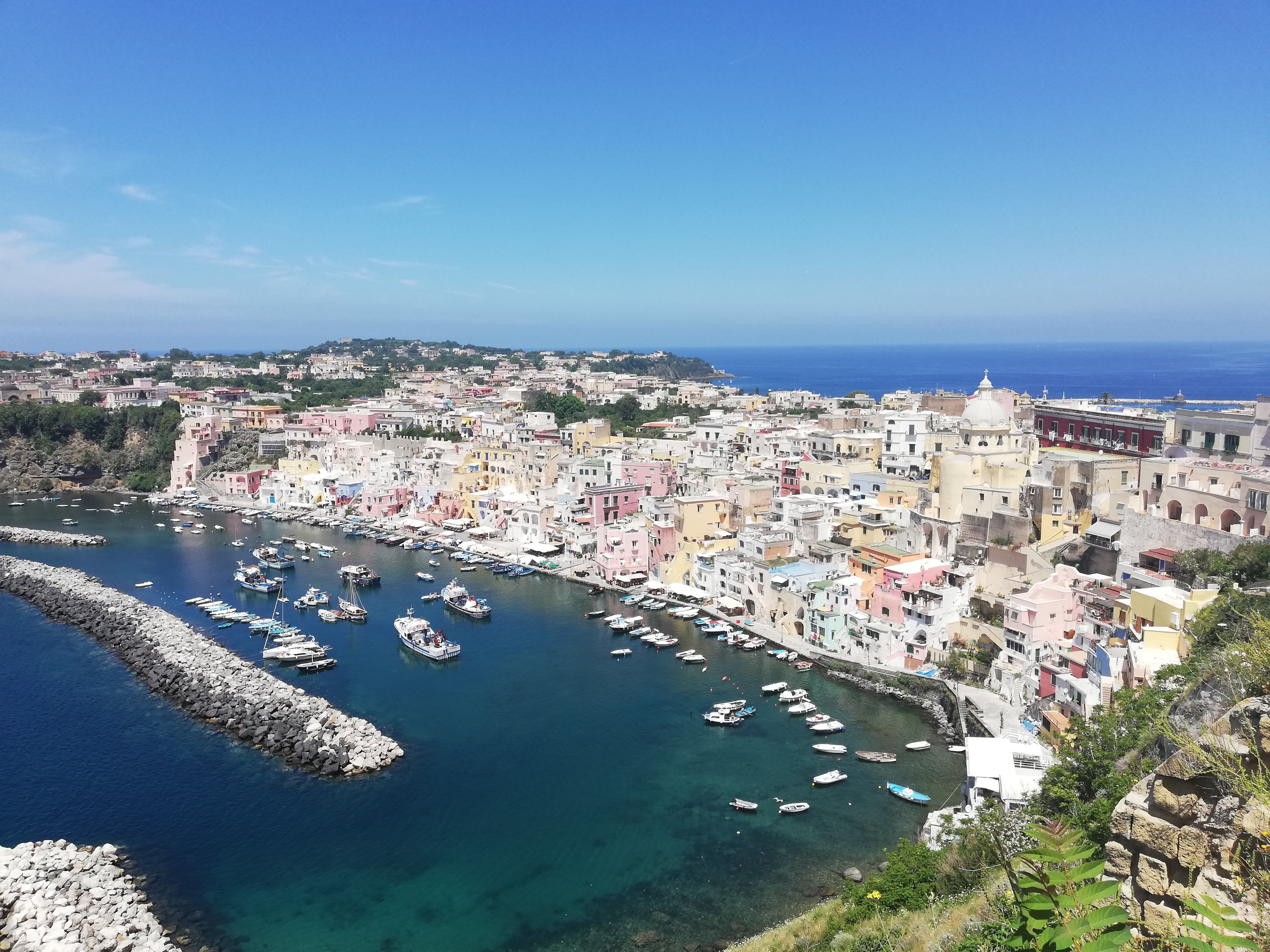 PROCIDA COSA VEDERE, VEDUTA DI MARINA DI CORRICELLA